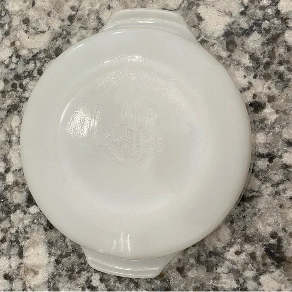 VTG ANCHOR HOCKING FIRE KING MILK GLASS 437 1.5 QUART CANDLE GLOW CASSEROLE DISH - Picture 7 of 8